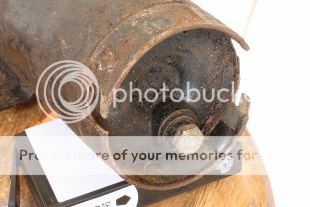 [Linked Image from i320.photobucket.com]